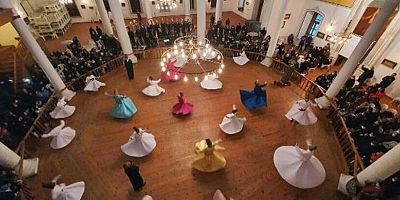 Gelibolu Mevlevihanesi'nde 500 Kişiye İftar Yemeği Verildi