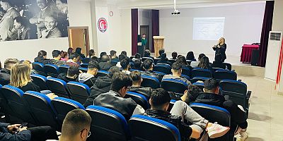 Gelibolu MYO’da Bulaşıcı Hastalıklar Semineri Düzenlendi