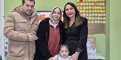 Gelibolu’nun Minik Kahramanı Merve, İlk Karnesini Aldı