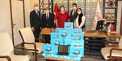 GELİBOLU TSO’DAN ÖĞRENCİLERE TABLET DESTEĞİ