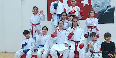 Gelibolulu Karatecilerden Madalya Şöleni