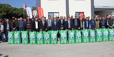 Gelibolulu Üreticilere 700 Torba Sertifikalı Tohum Dağıtıldı