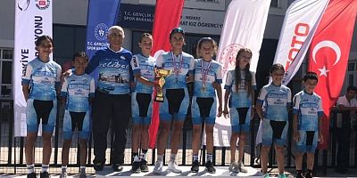GELİBOLUSPOR YILDIZ BİSİKLET TAKIMI TÜRKİYE ŞAMPİYONU OLDU