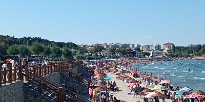 Hamzakoy Plajında Bayram Yoğunluğu