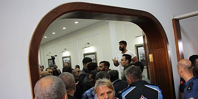 İşten Çıkarma Kararı Meclisi Karıştırdı, Arbede Çıktı