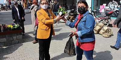 İYİ Parti’den 8 Mart Kadınlar Günü Kutlaması