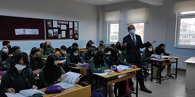 Kaymakam Abacı, Okul Ziyaretlerine Devam Ediyor