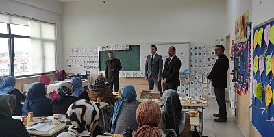 Kaymakam Abacı, Okuma Yazma Kursunu Ziyaret Etti