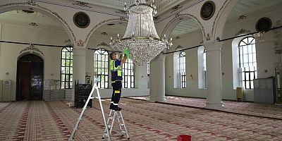 Kurban Bayramı Öncesi Camilerde Temizlik Başladı