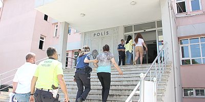 Masaj Salonuna Fuhuş Baskınında 2 Kişi Gözaltına Alındı