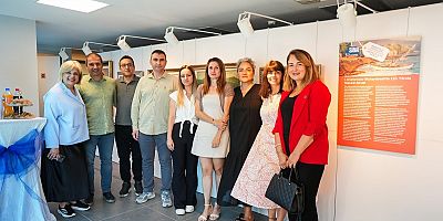 ‘Mavinin İzinde’ Sergisi Kapılarını Açtı