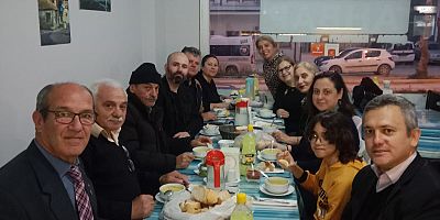 Memleket Partisi İftarda Yeni Üyelerine Rozet Taktı