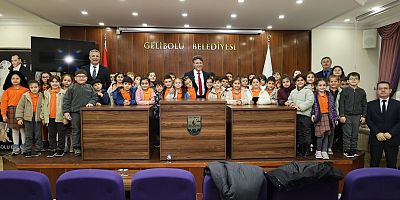 Minik Öğrencilerden Belediyeye Ziyaret