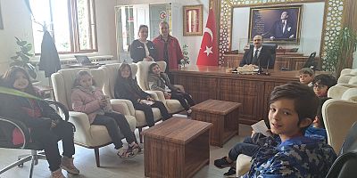 Miniklerden Kaymakam Abacı'ya Ziyaret