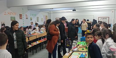 Öğrencilerden Ara Dönem Sergisi