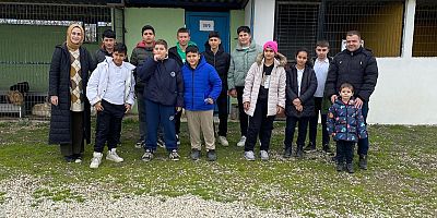 Öğrencilerden Hayvan Barınağına Anlamlı Ziyaret