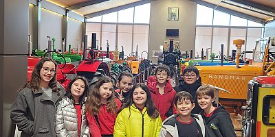 Öğrencilerden Traktör Müzesi’ne Gezi