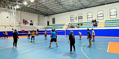 Öğretmenler Günü Voleybol Turnuvası Başladı