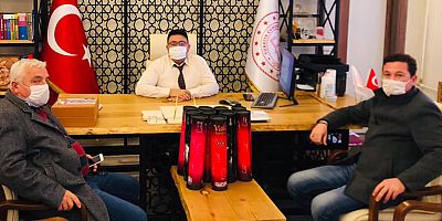 Okullara Satranç Takımı Hediye Ettiler