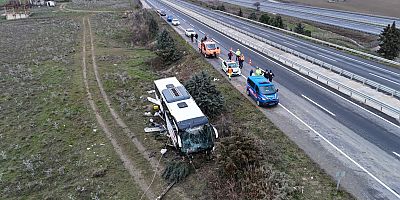Otobüs Yoldan Çıktı: 40 Yaralı