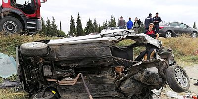 Otomobil Şarampole Yuvarlandı; 2 Yaralı!