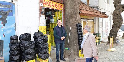 Özacar, Güne Esnafları Ziyaret Ederek Başladı