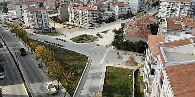 Parke Taş Kaplama Çalışmaları Devam Ediyor