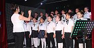 Piri Reis İlkokulu Yıl Sonu Korosu Düzenledi