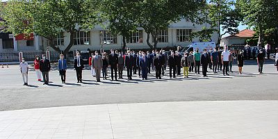 SOSYAL MESAFELİ 19 MAYIS KUTLAMASI YAPILDI