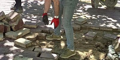 Soyuak, Parke Taşı Döşedi