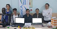 STEM Şenliğinde Projelerini Sergilediler