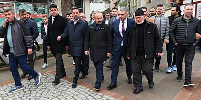 Turan, Bayram Namazını Lapseki’de Kıldı