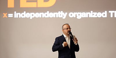 Turan, TEDX’te Öğrencilerle Buluştu