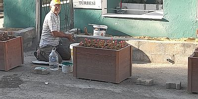 Türbe Bakımları Yapılıyor