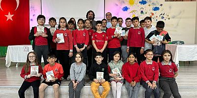 Ünlü Yazarlar Öğrencilerle Buluştu