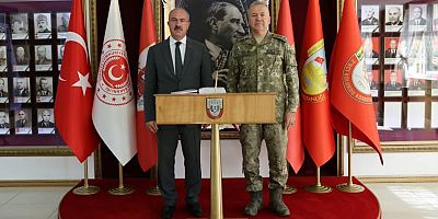 Vali Toraman’dan 2. Kolordu Komutanı Özeren’e Ziyaret