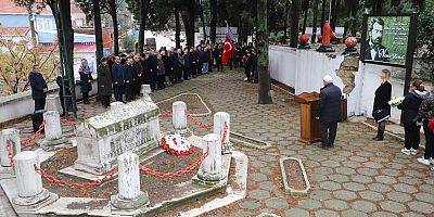 Vatan Şairi Namık Kemal Mezarı Başında Anıldı