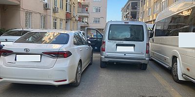 Vatandaş Okul Önündeki Uygunsuz Parklardan Şikayetçi