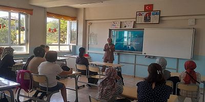 Velilere ‘Bilinçli Teknoloji Kullanımı’ Eğitimi Verildi