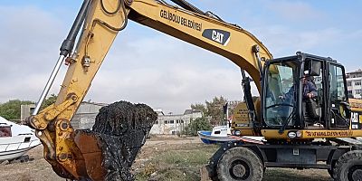 Yağmur Suyu Kanalları ve Mazgallar Temizlendi