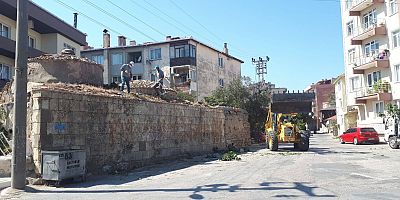 Yakup Paşa Hamamı Çevresi Temizlendi