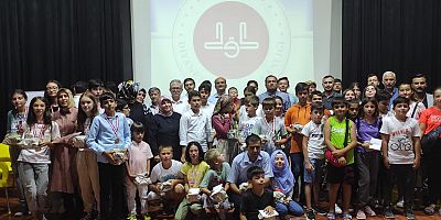 Yaz Kuran Kursu Öğrencileri Arasında Bilgi Yarışması Düzenlendi