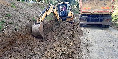 Yol Bakım Çalışmaları Devam Ediyor