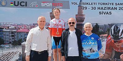 Yol Bisikleti Şampiyonasında İlçemizi Gururlandırdılar