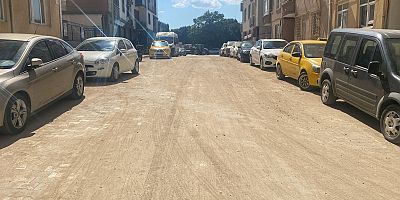 Yola Serilen Kumlar Göz Açtırmıyor