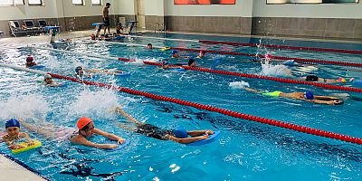 Yüzme Kursları Devam Ediyor