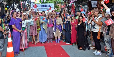 ‘Zaferin Kadınları ve Renkleri’ Defilesi Büyük İlgi Gördü