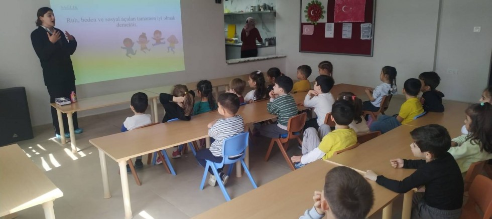 Velilere ve Öğrencilere Yönelik Eğitim Programı