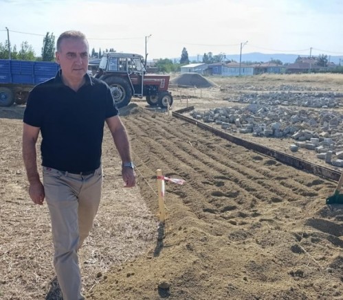 Yeni Mahalle’de Park Yapım Çalışmaları Devam Ediyor
