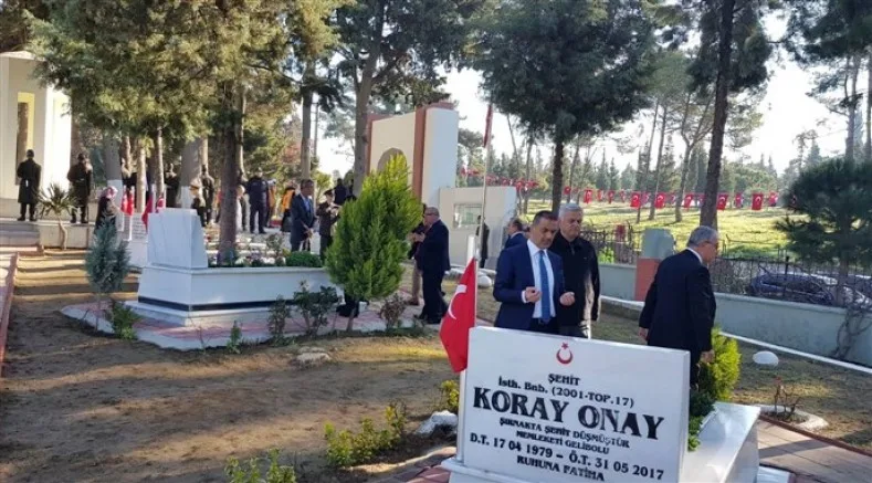 18 MART ÇANAKKALE ŞEHİTLERİ ANILDI